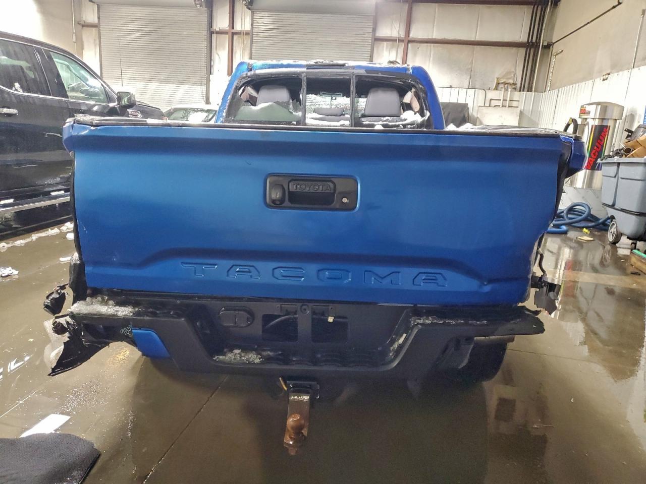 2016 TOYOTA TACOMA