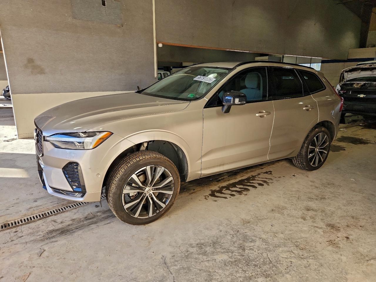 2024 VOLVO XC60