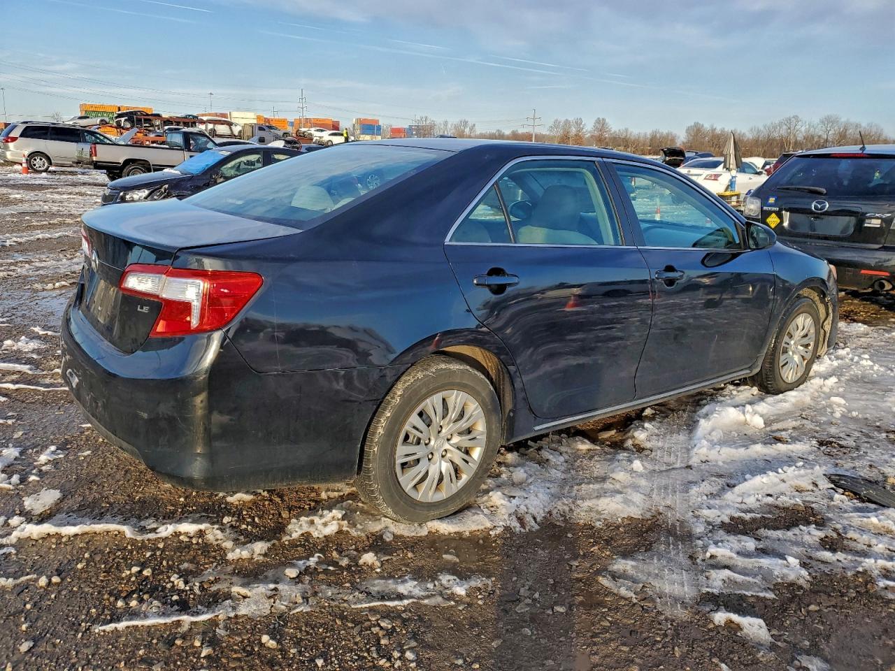 2014 TOYOTA CAMRY