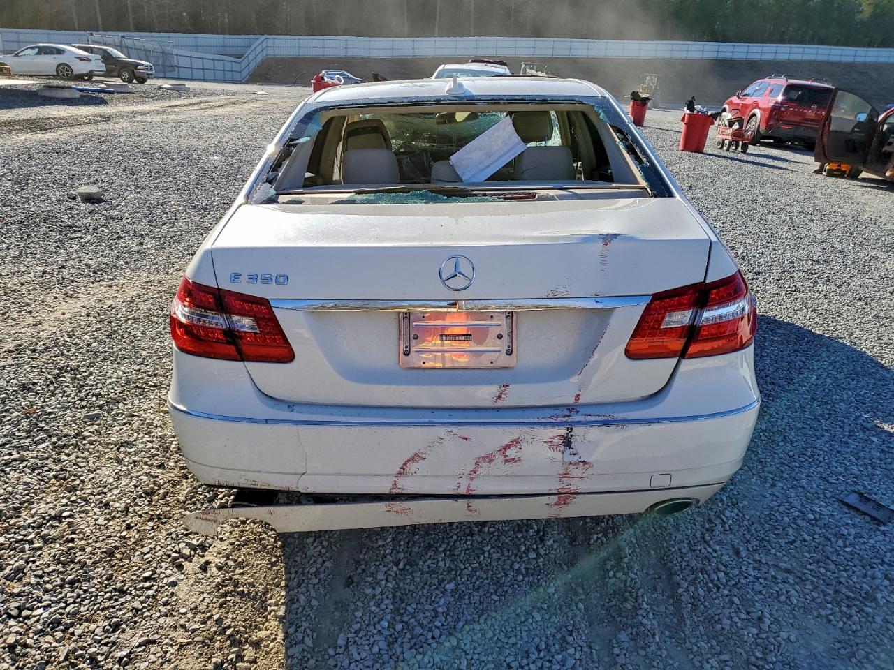 2011 MERCEDES-BENZ E-Class