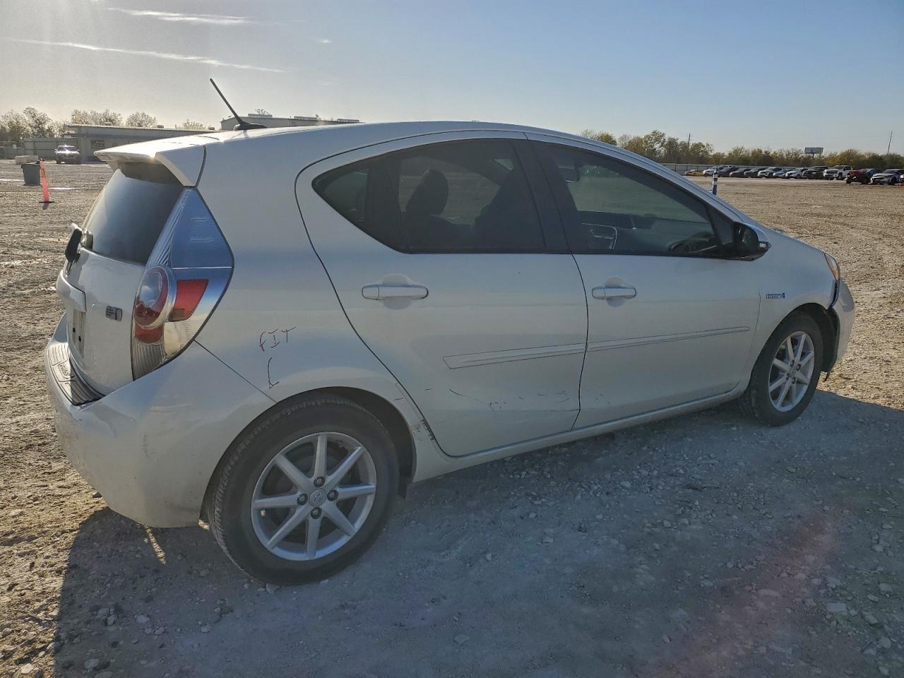 2013 TOYOTA Prius c
