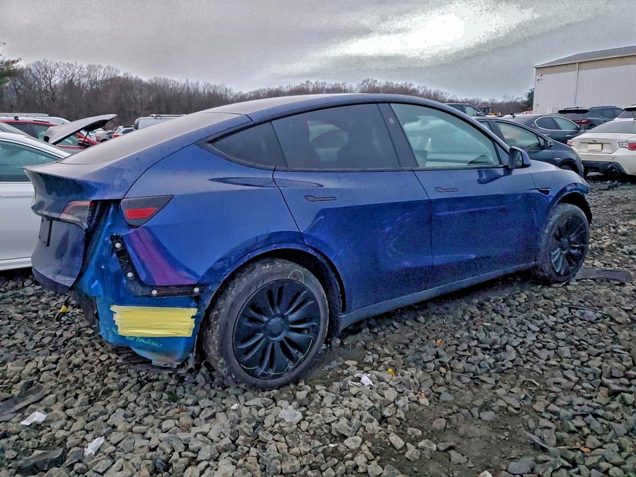 2023 TESLA MODEL Y