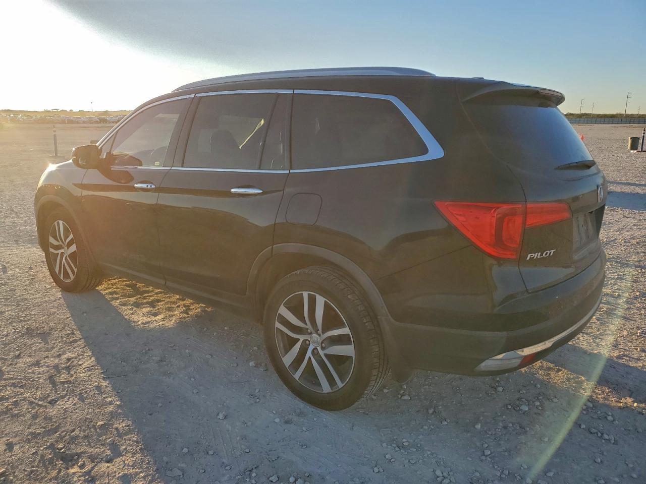 2017 HONDA PILOT