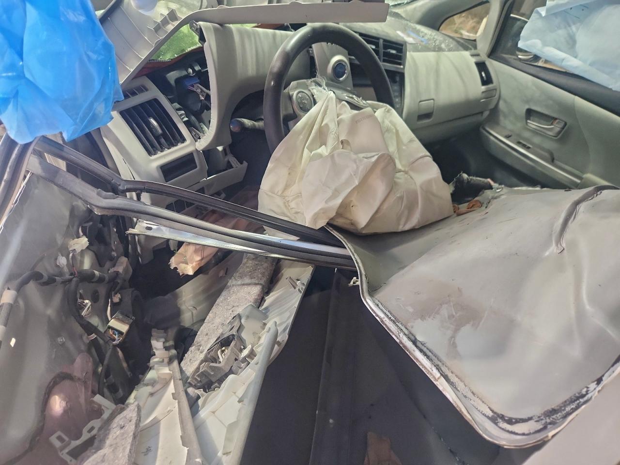 2012 TOYOTA PRIUS V