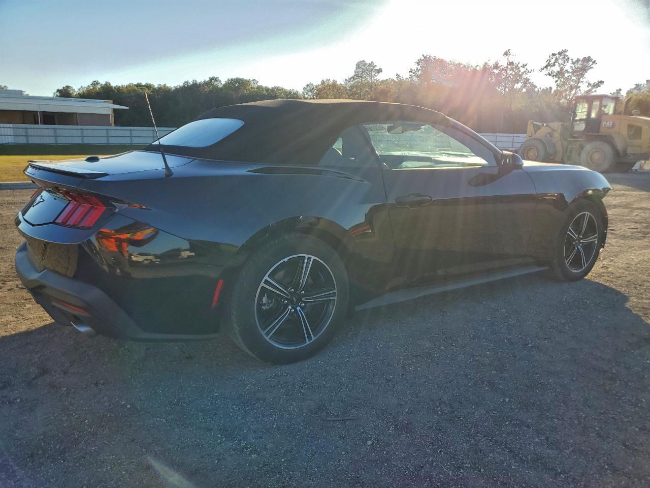 2025 FORD MUSTANG