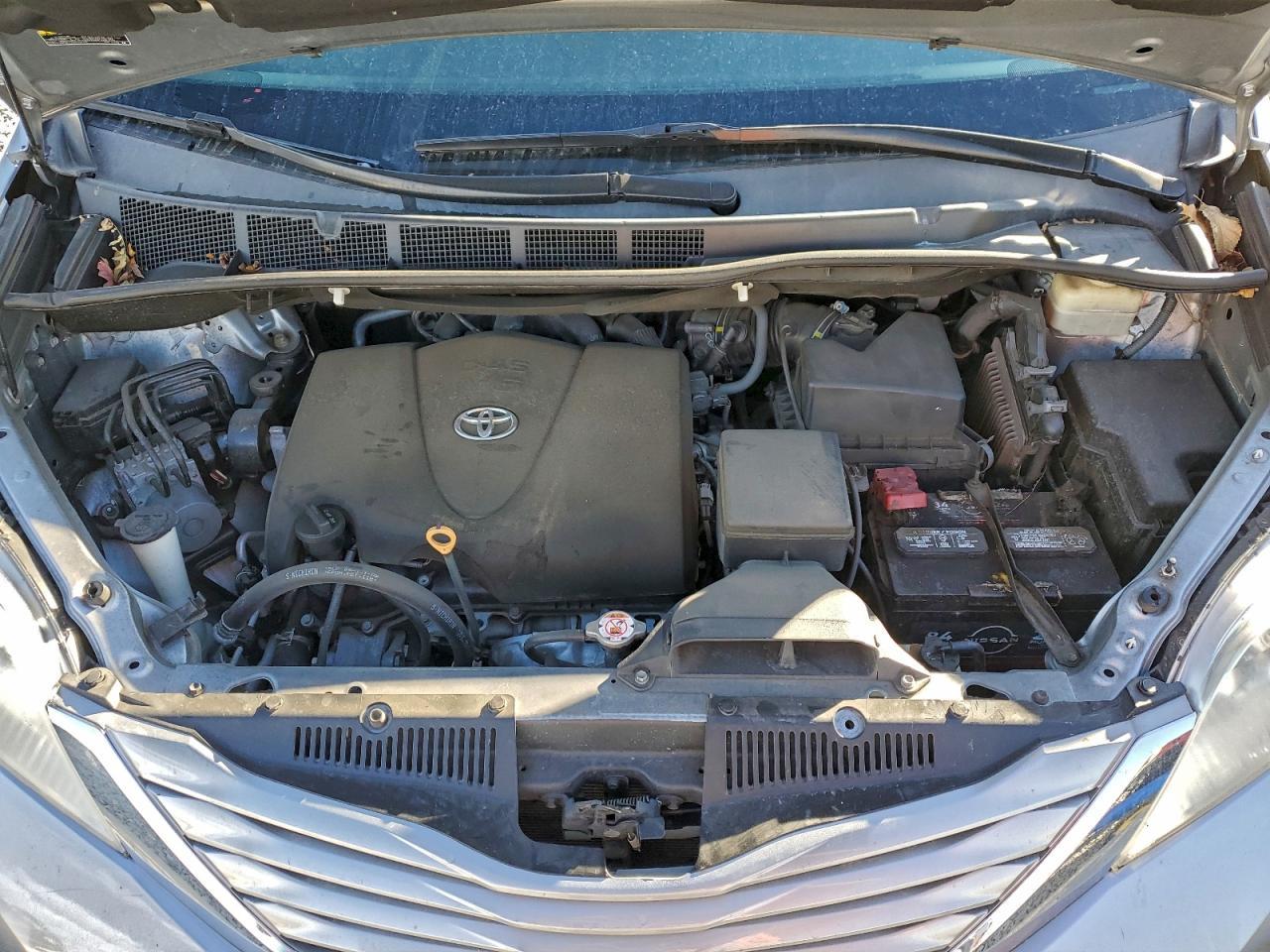 2017 TOYOTA SIENNA