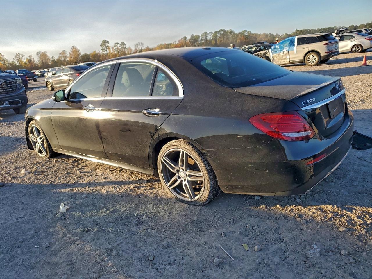 2017 MERCEDES-BENZ E-Class