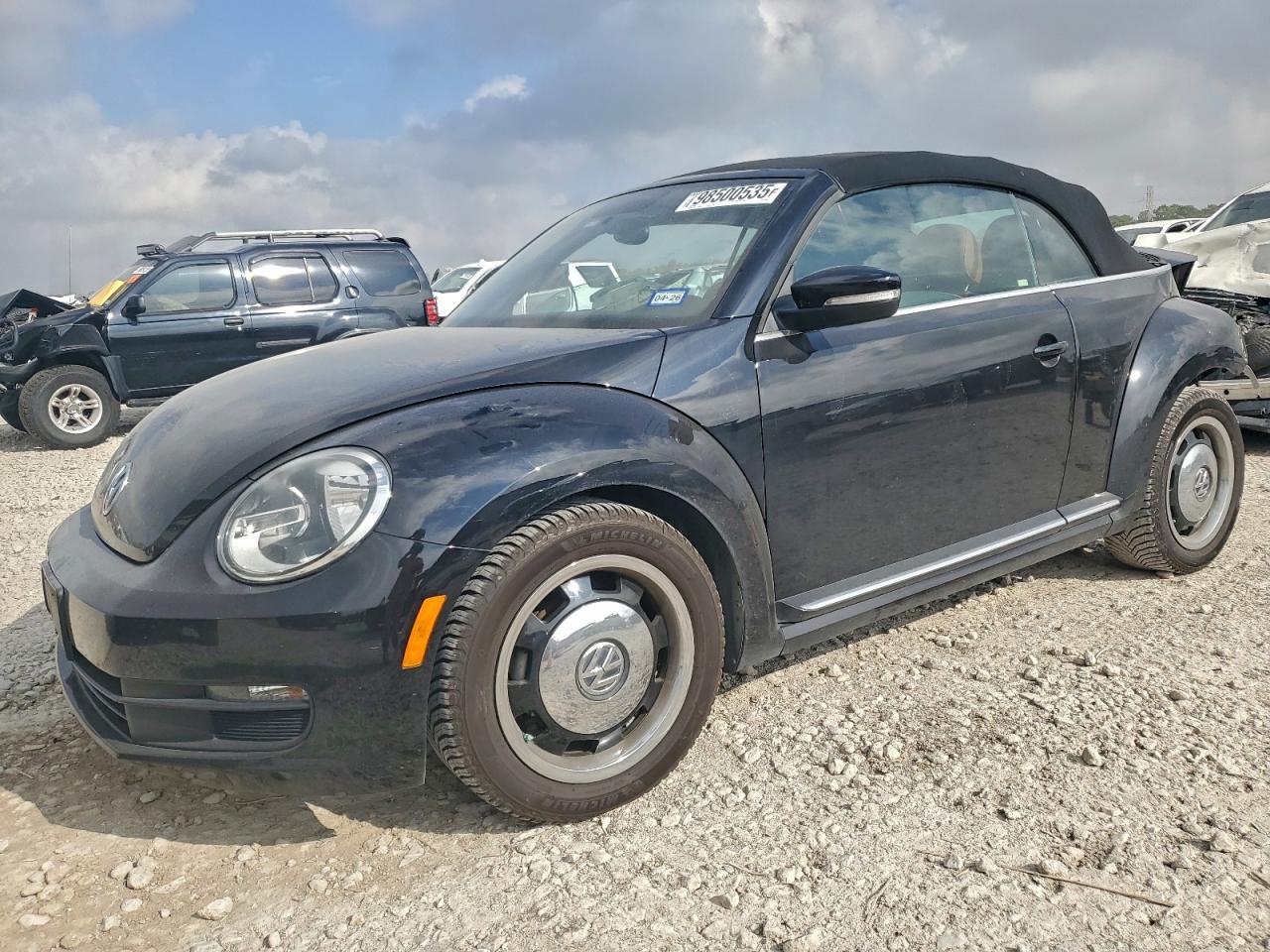 2015 VOLKSWAGEN Beetle