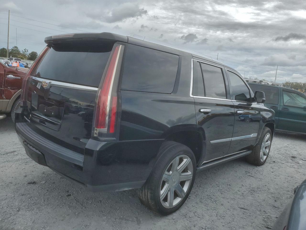 2018 CADILLAC ESCALADE
