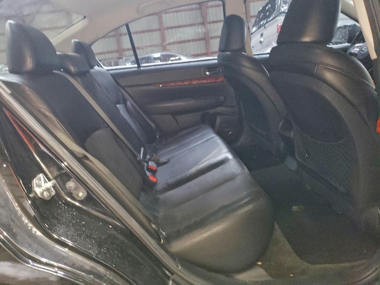 2012 SUBARU Legacy