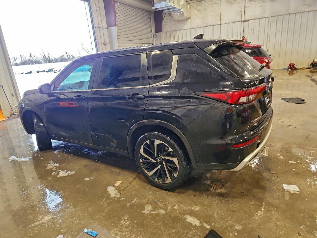 2023 MITSUBISHI outlander