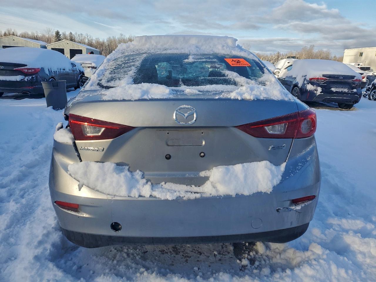 2015 MAZDA 3