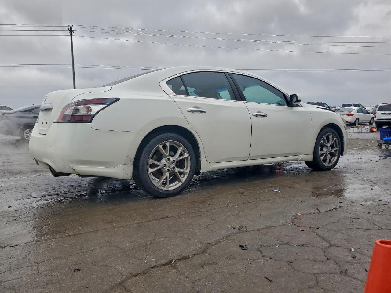 2014 NISSAN Maxima