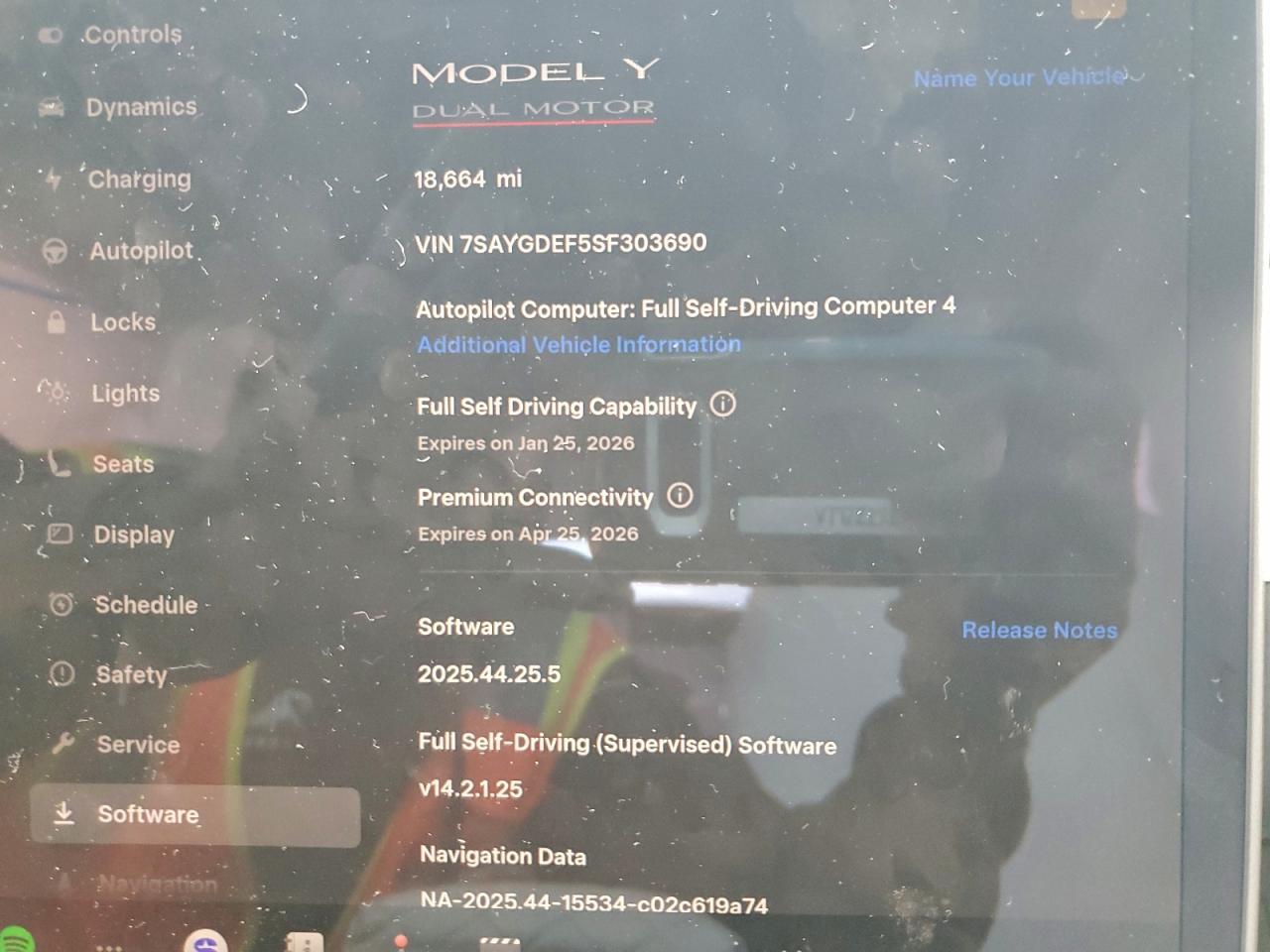 2025 TESLA MODEL Y