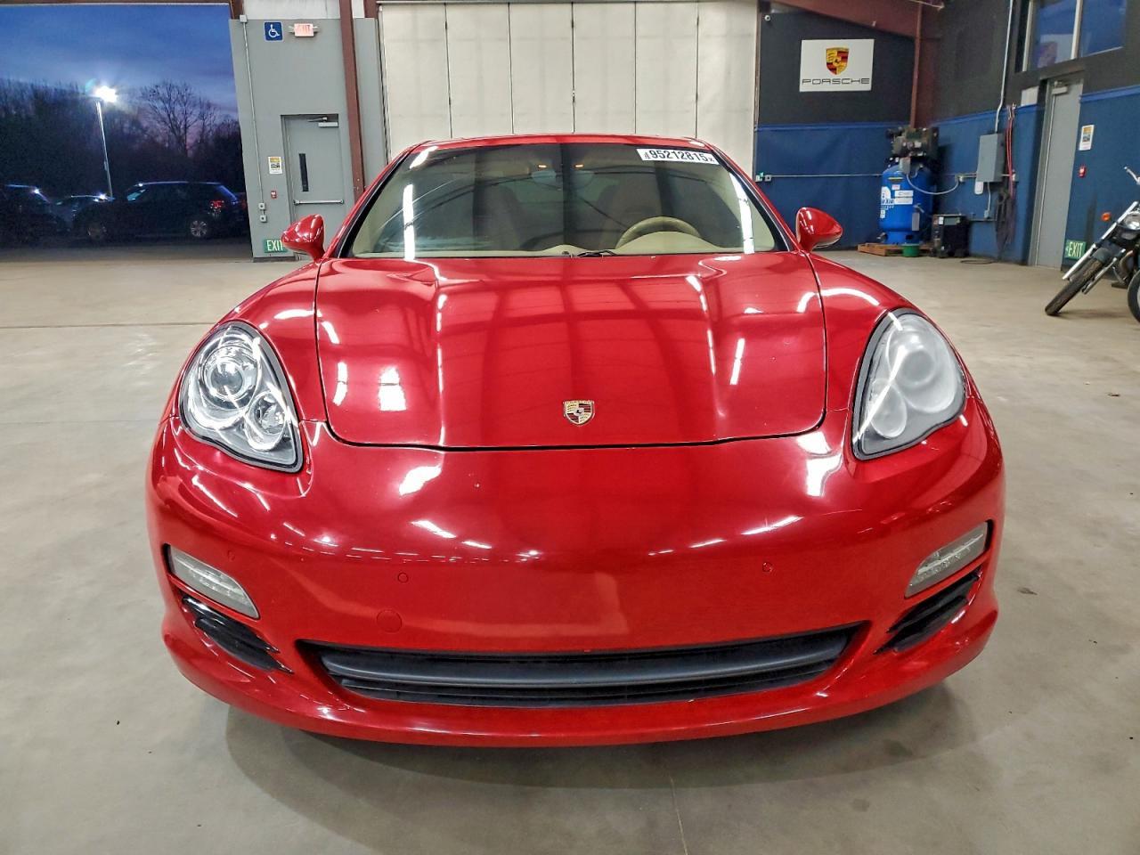 2012 PORSCHE Panamera
