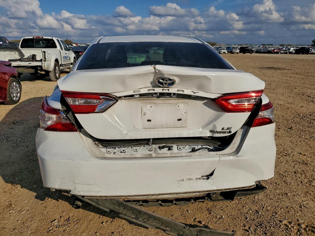 2018 TOYOTA CAMRY