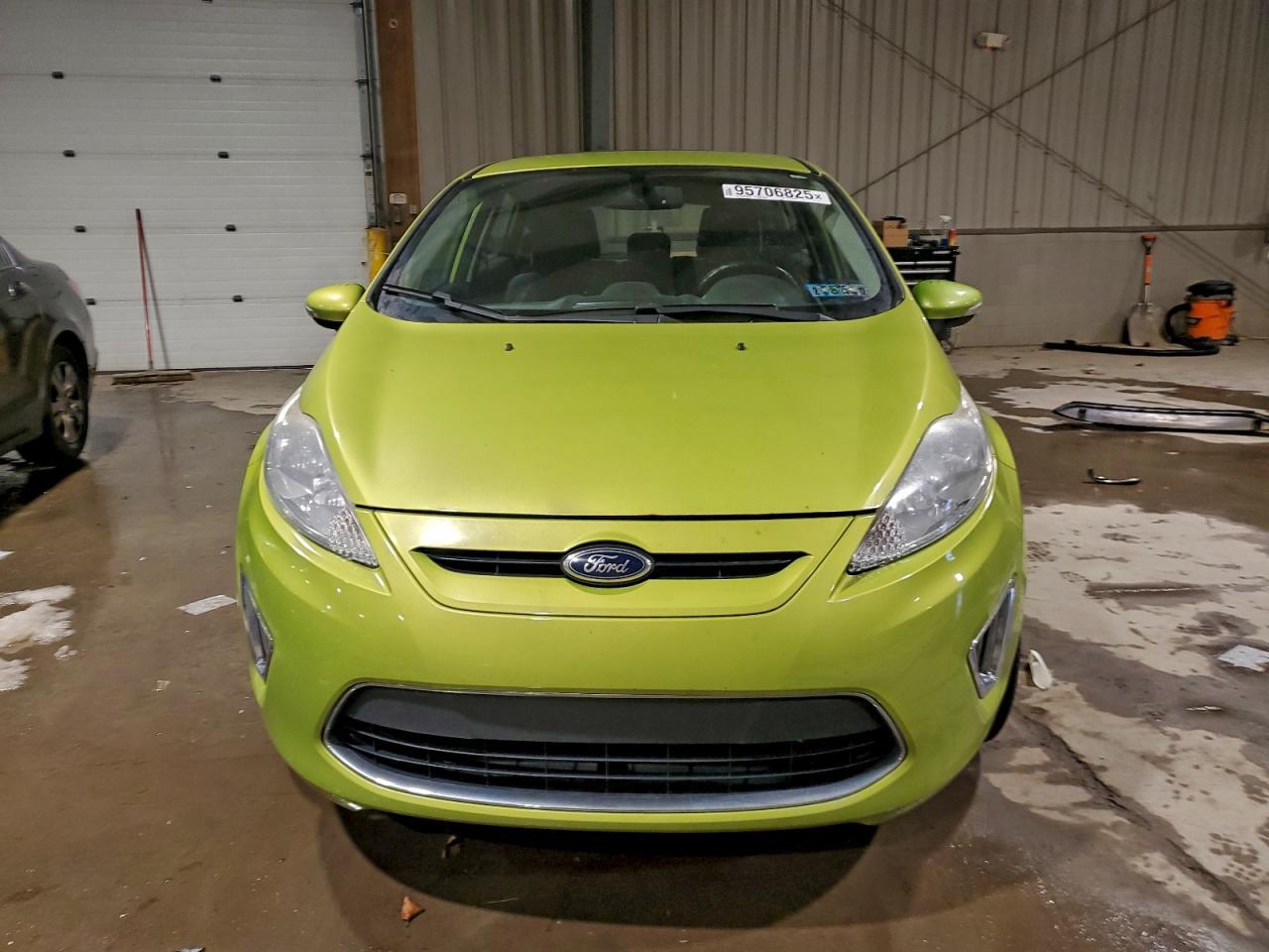 2012 FORD Fiesta