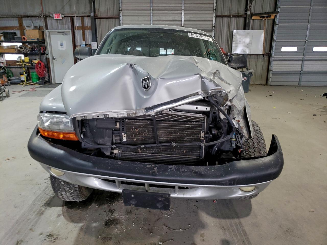 2004 DODGE Dakota