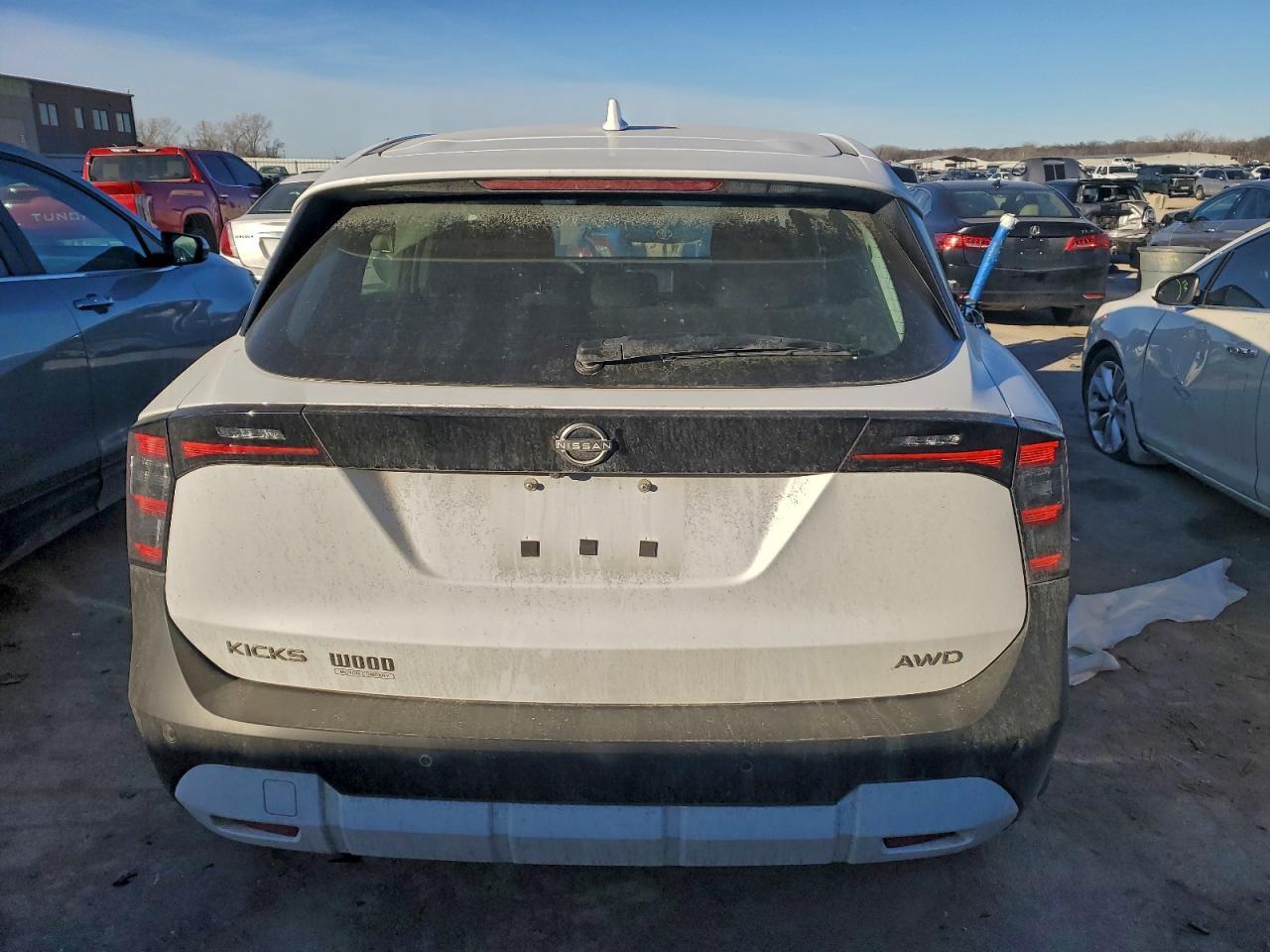 2025 NISSAN KICKS