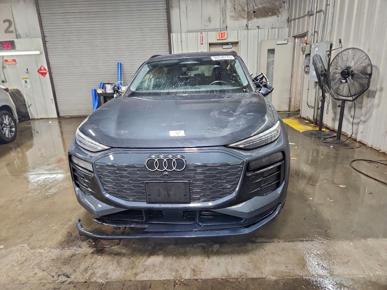 2025 AUDI Q6 e-tron