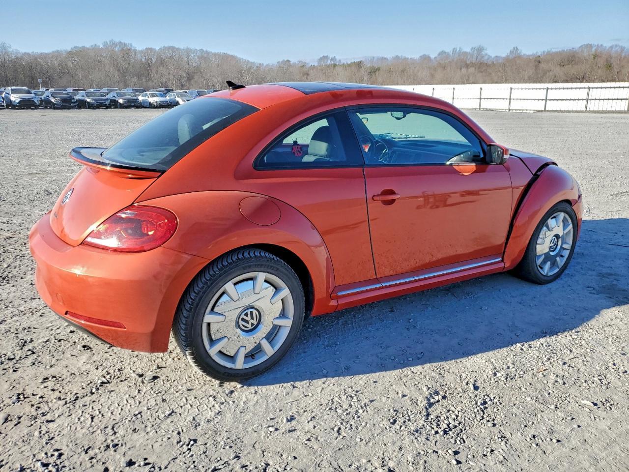 2016 VOLKSWAGEN Beetle