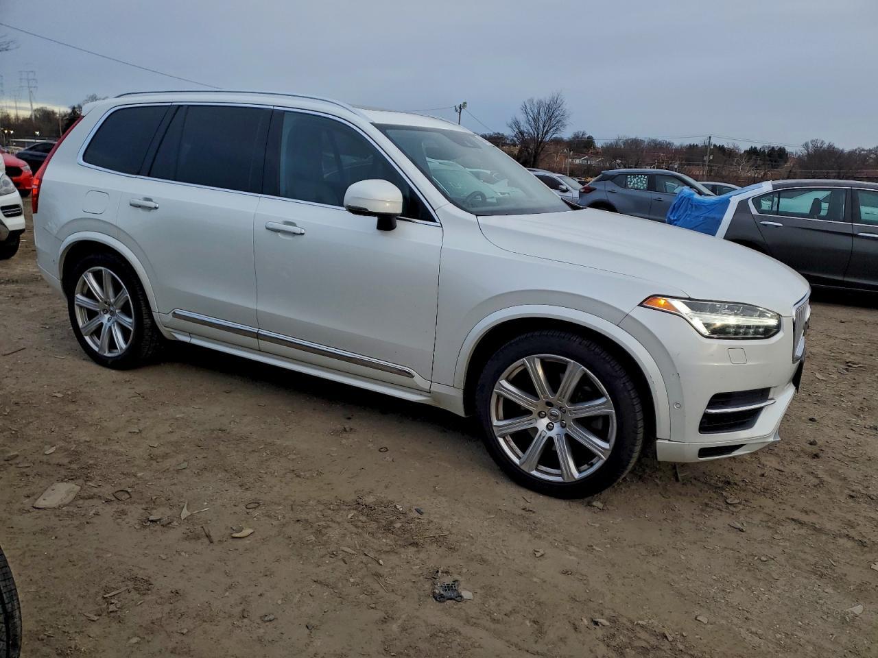 2018 VOLVO XC90