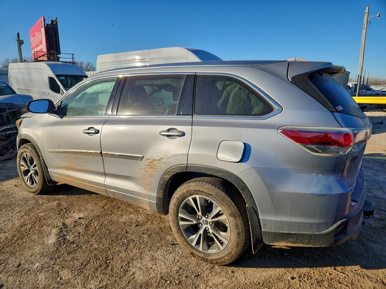 2016 TOYOTA HIGHLANDER