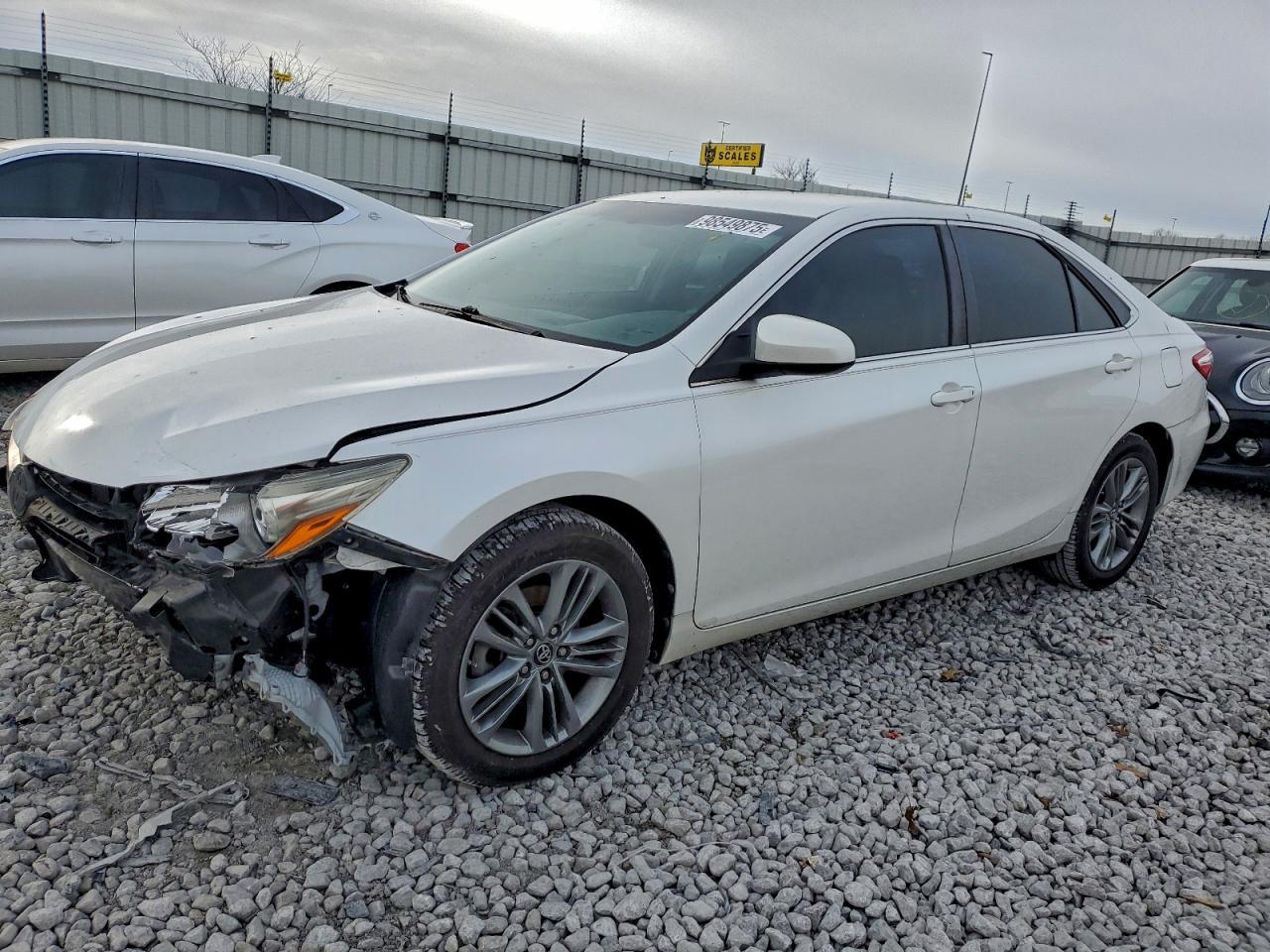 2017 TOYOTA CAMRY