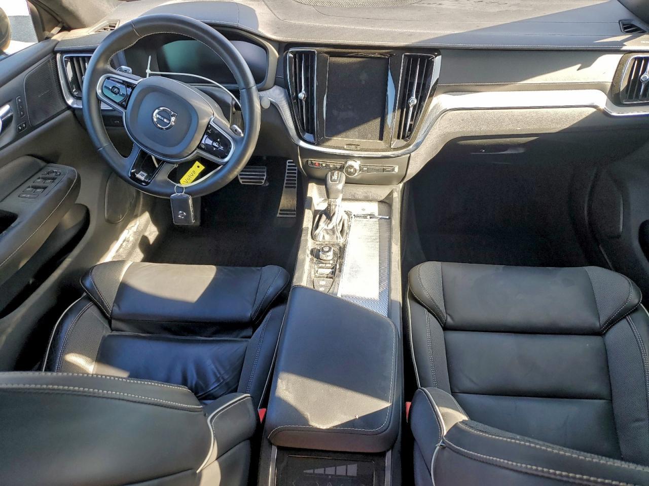 2020 VOLVO S60