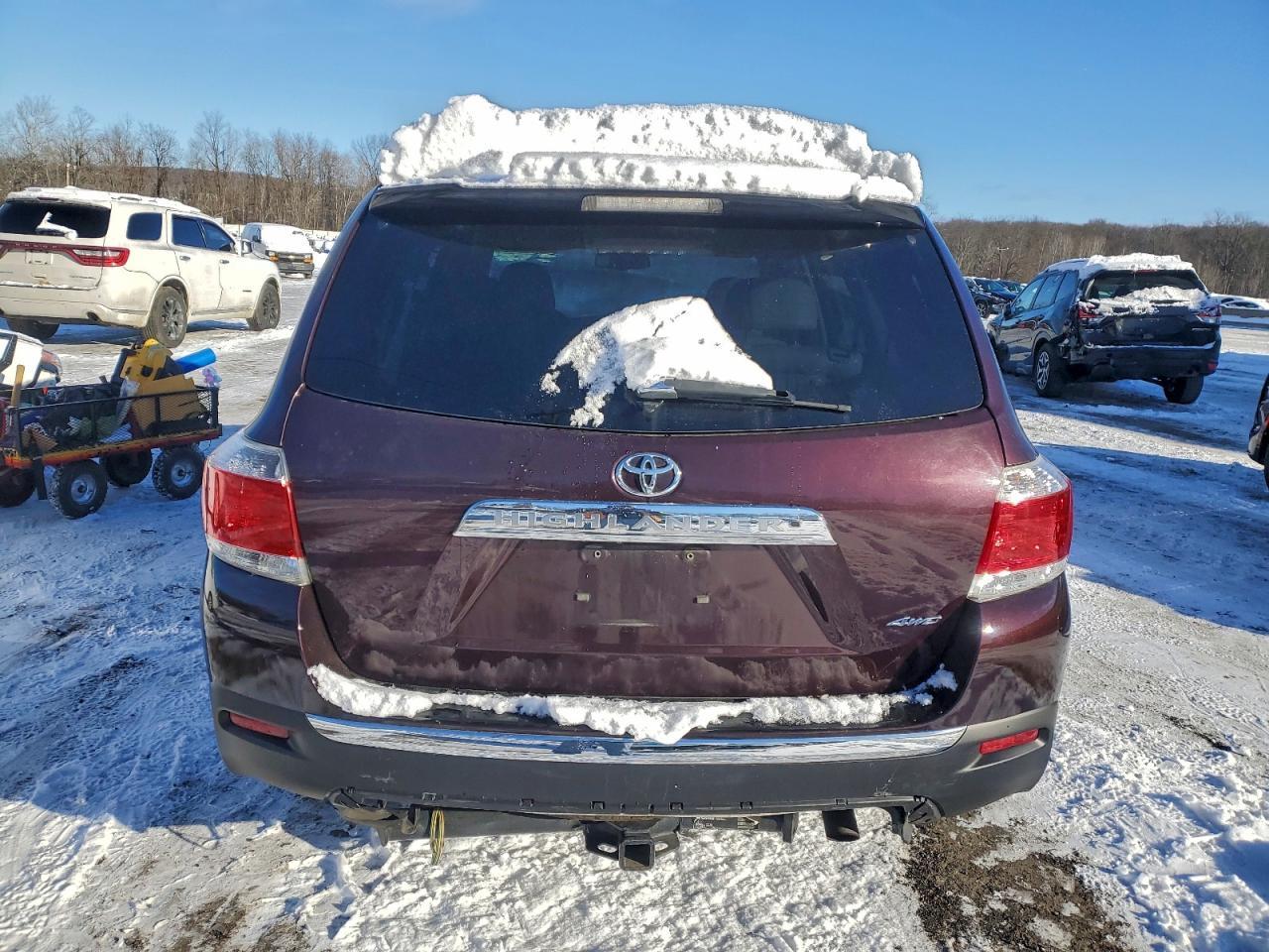 2011 TOYOTA HIGHLANDER