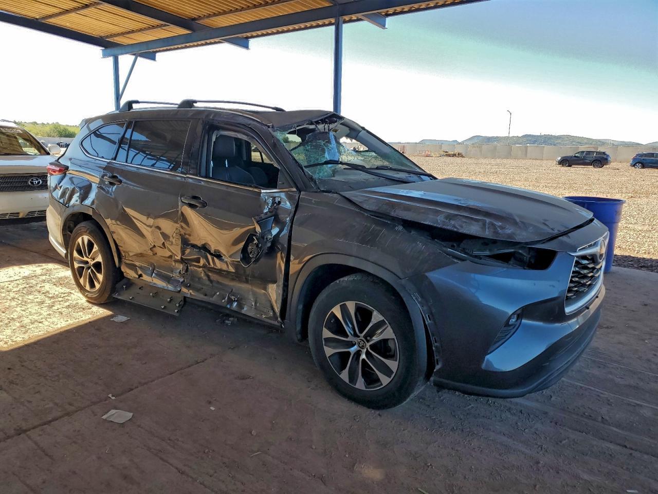 2020 TOYOTA HIGHLANDER