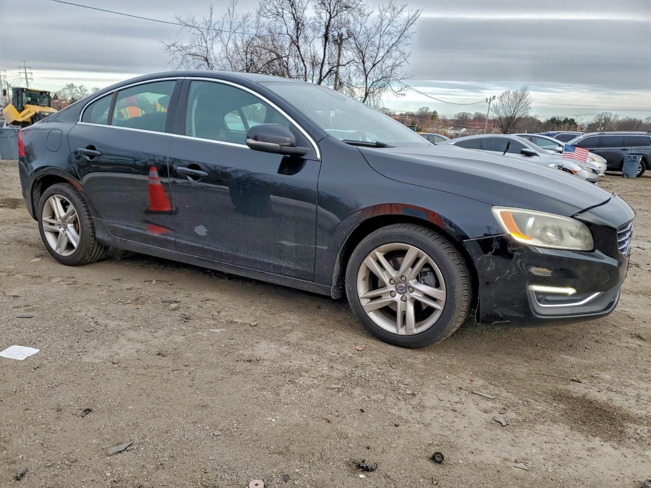 2015 VOLVO S60
