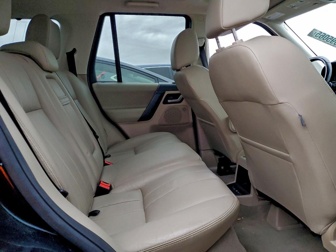 2011 LAND ROVER LR2