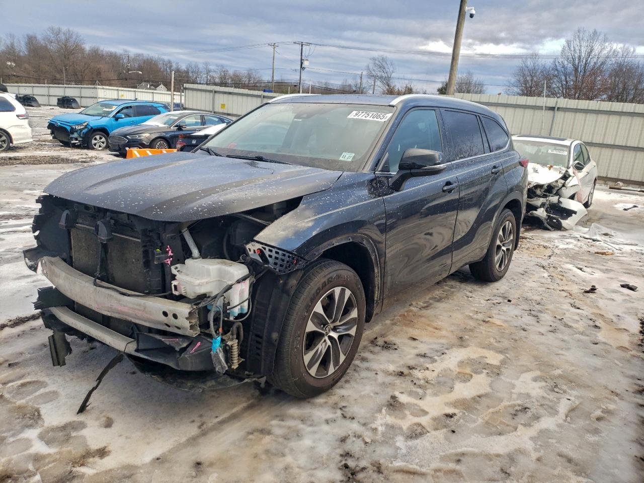 2022 TOYOTA HIGHLANDER