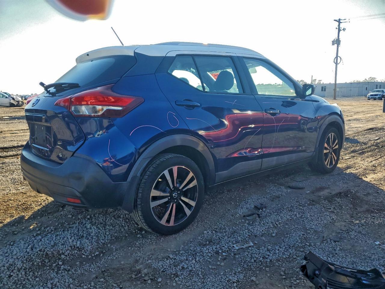 2019 NISSAN KICKS