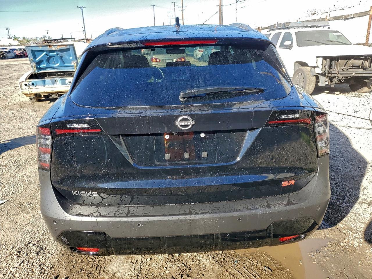 2025 NISSAN KICKS