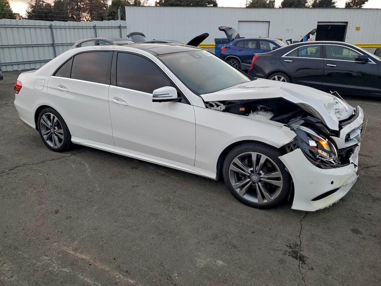 2016 MERCEDES-BENZ E-Class