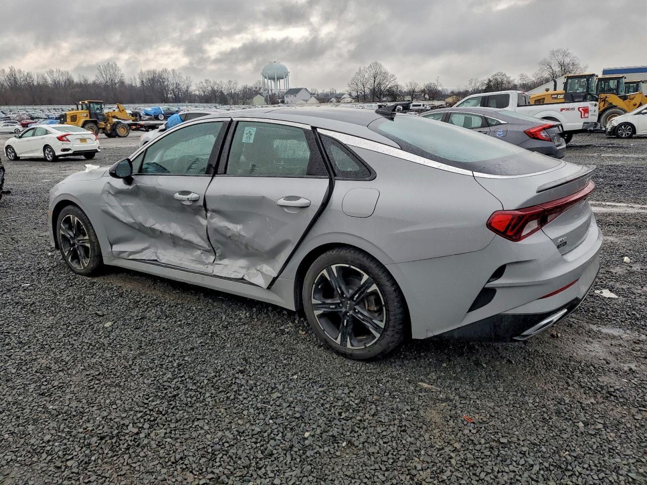 2022 KIA K5