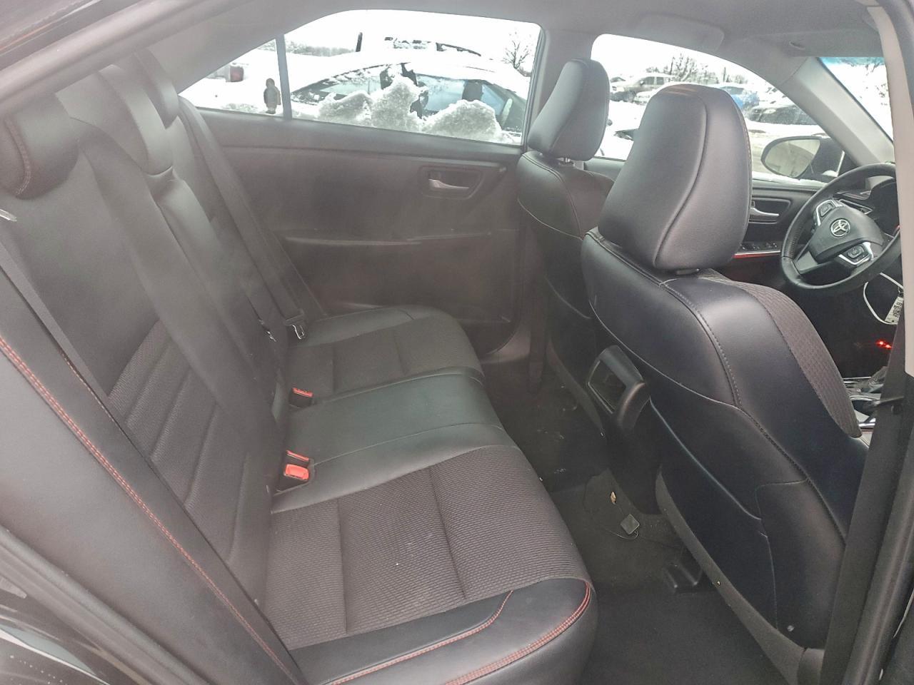 2016 TOYOTA CAMRY