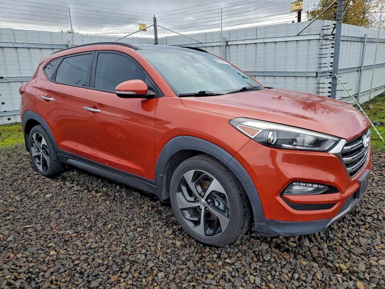 2016 HYUNDAI TUCSON