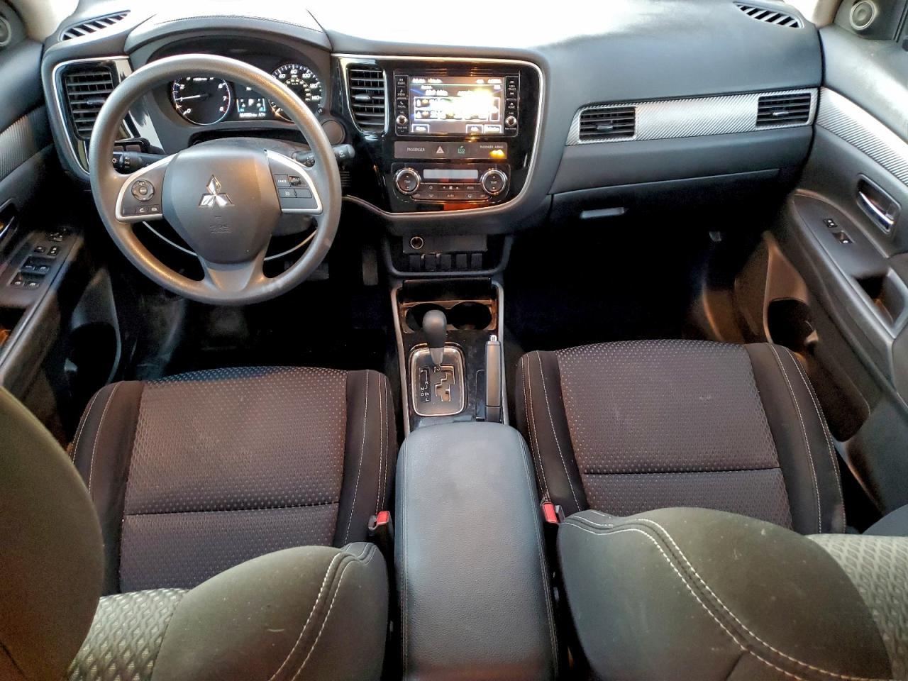 2018 MITSUBISHI outlander