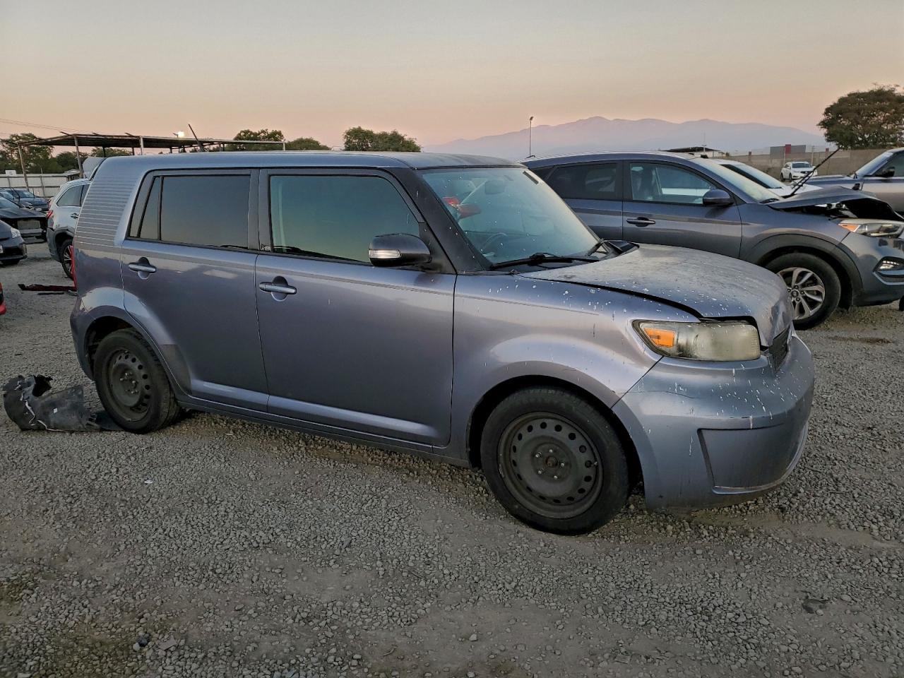 2010 TOYOTA SCION