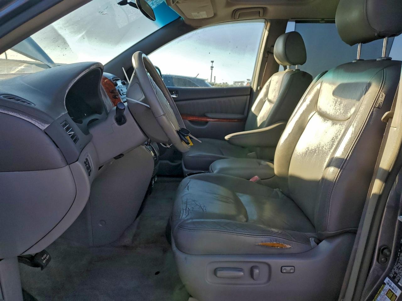 2008 TOYOTA SIENNA