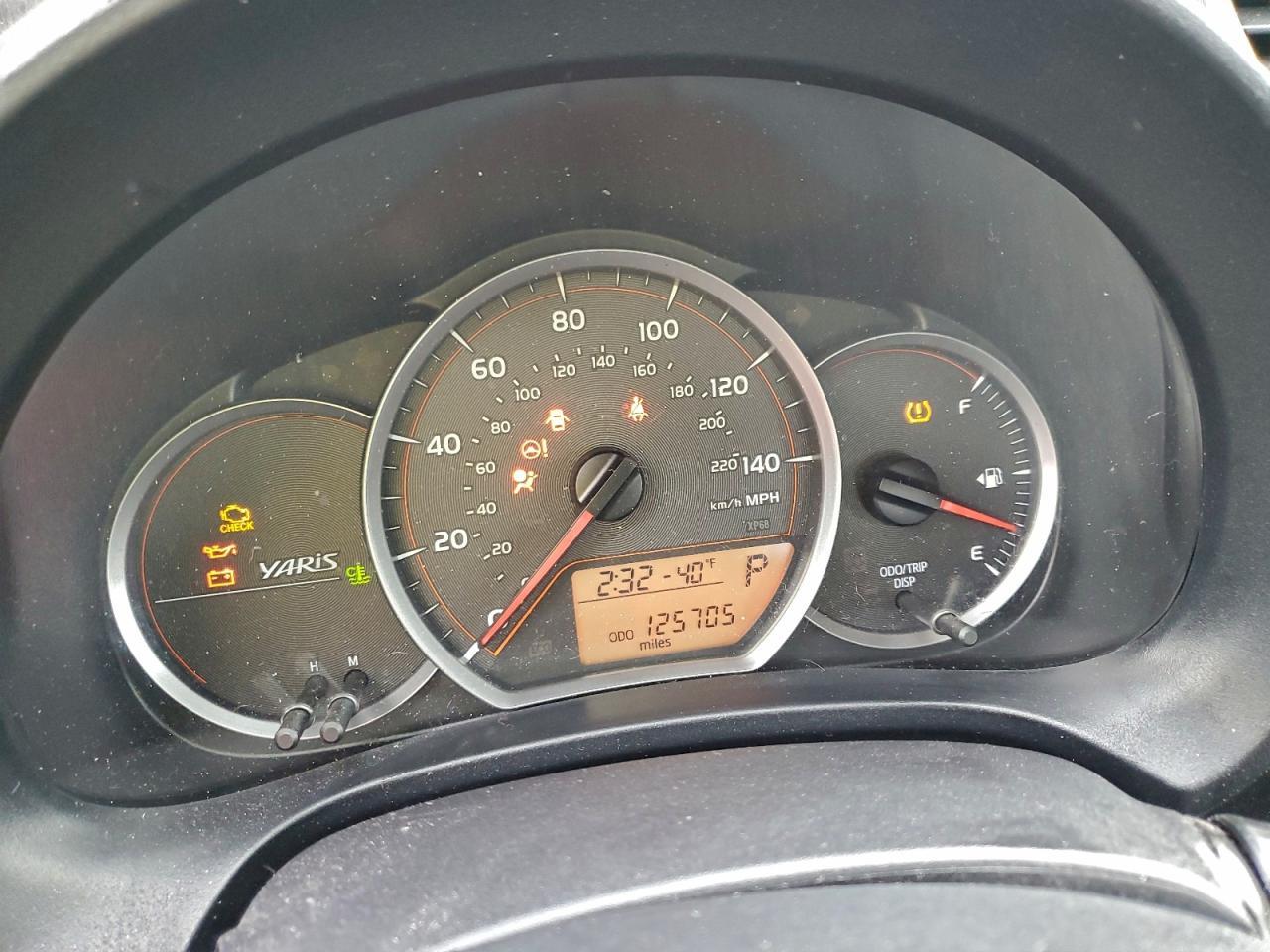 2014 TOYOTA YARIS