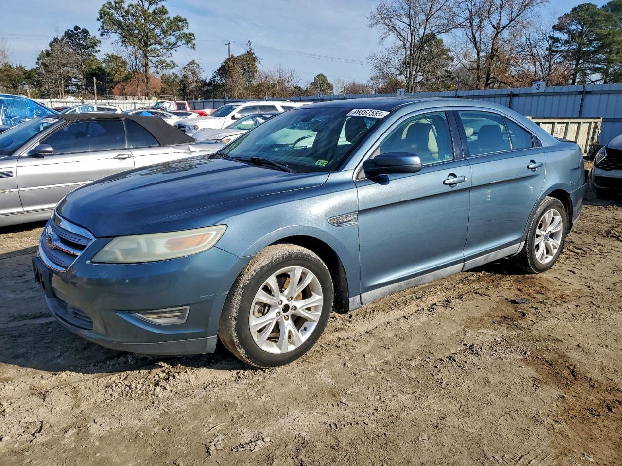 2010 FORD Taurus