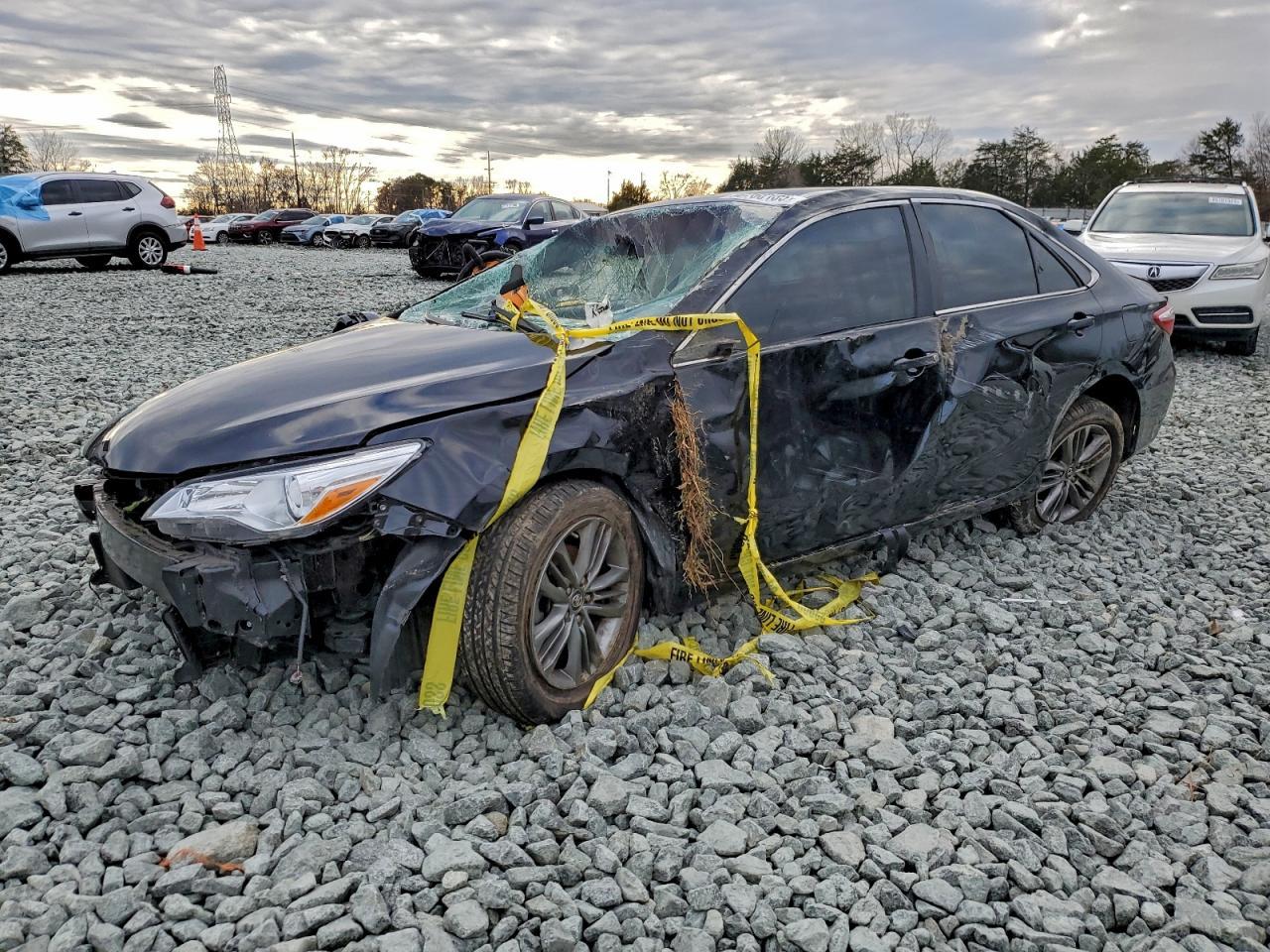 2017 TOYOTA CAMRY