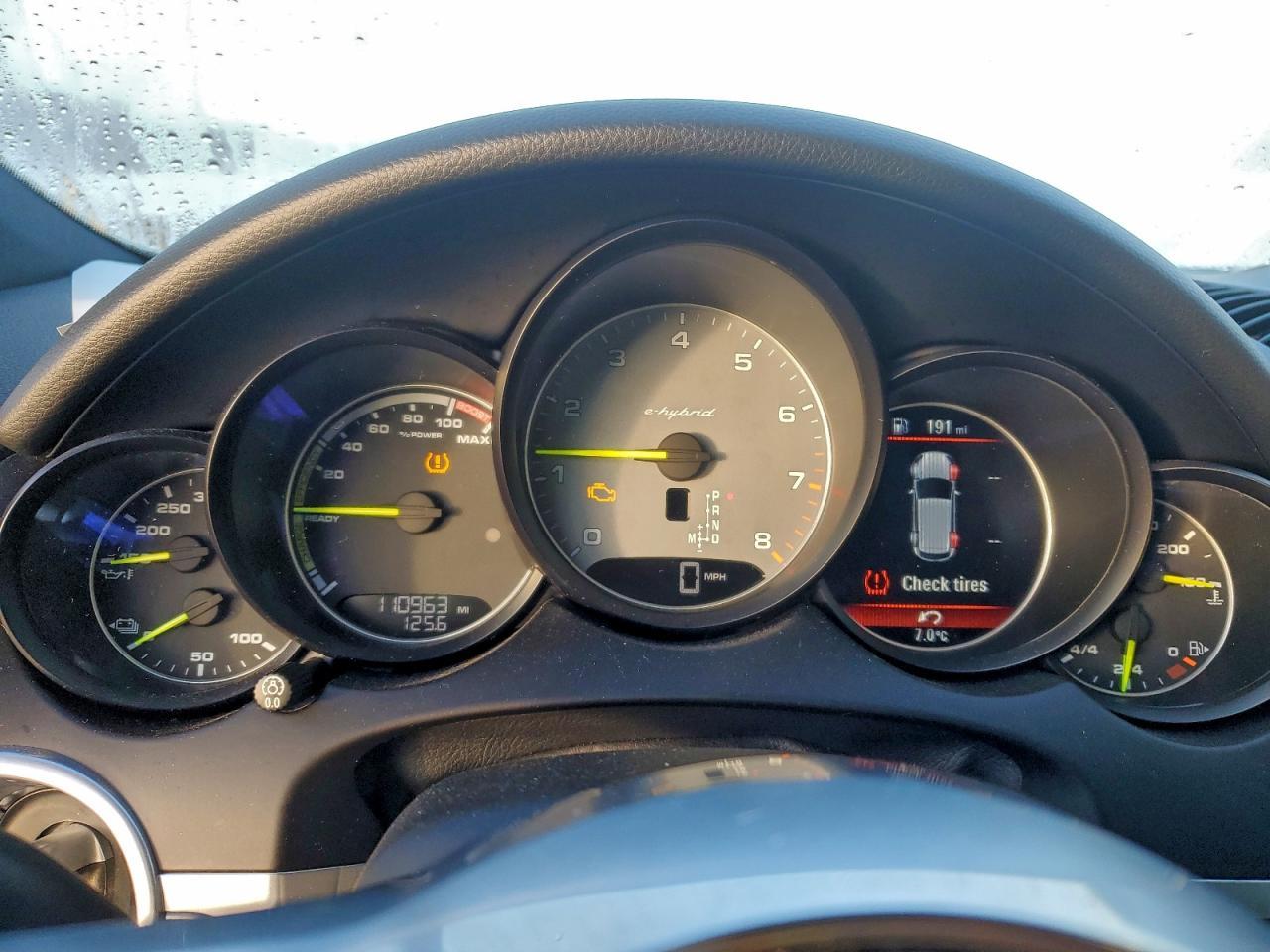 2016 PORSCHE CAYENNE