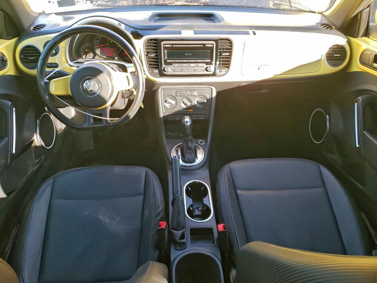 2012 VOLKSWAGEN Beetle