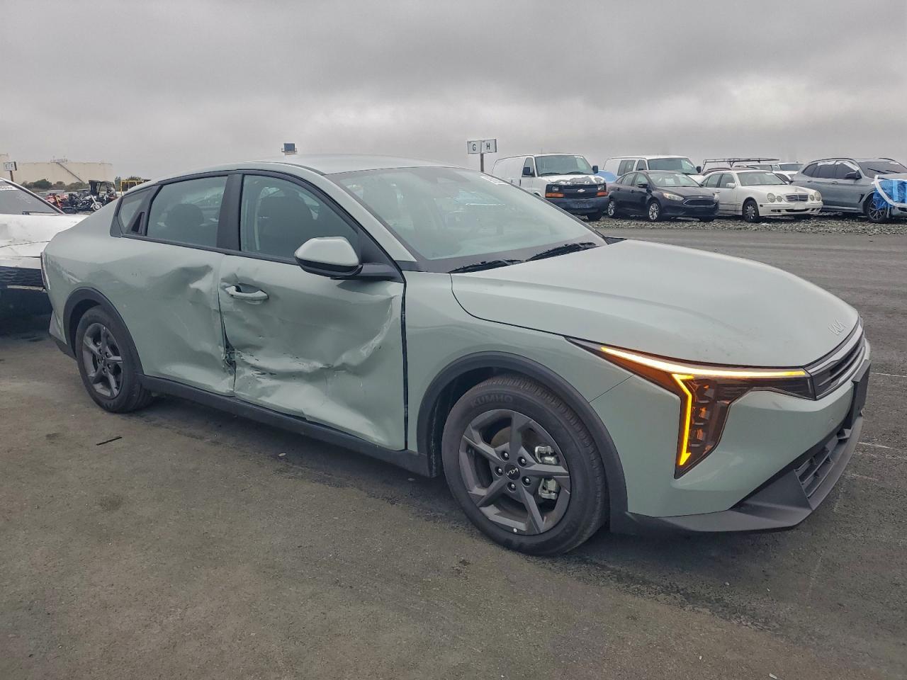 2025 KIA K4