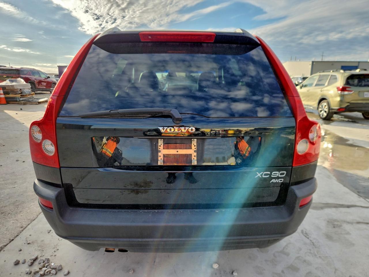 2004 VOLVO XC90